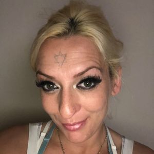 Meet your Posher, Camille